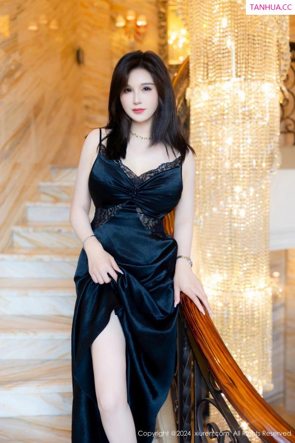   [XiuRen]高清写真图 2024.07.09 No.8825 水水姐 黑丝美腿第4张图片